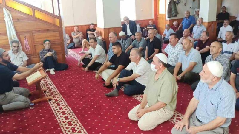 vatandaslar kuran i kerim tilavetinde bir araya geldi 4sSSfFQG