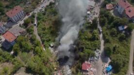 yakilan lastikler copleri tutusturdu gokyuzunu duman kapladi NlBFBqHy