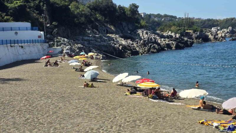 yasak kalkti vatandaslar kapuz plajina akin etti a5SuOTDM