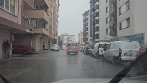 zonguldakta saganak ve firtina liman sariya burundu G8CtCOFK