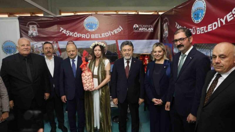 bakan yumakliya taskopru sarimsagi hediye edildi Ldgp2wRX