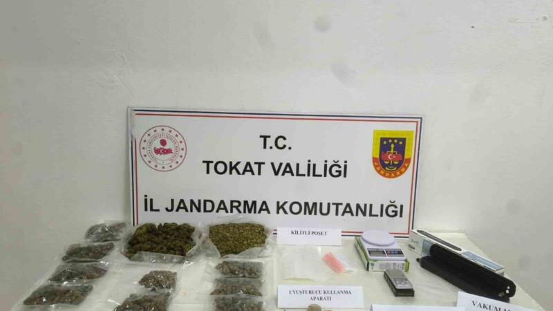 istanbuldan erbaaya uyusturucu sevkiyatina jandarma darbesi A6BWhYY1